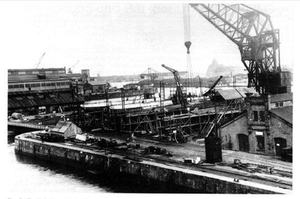 Construction of the U 60, 61, 62 and 63 (from the left) on March 22, 1939 in the sector opposite to the assembly hall 117a ............................................