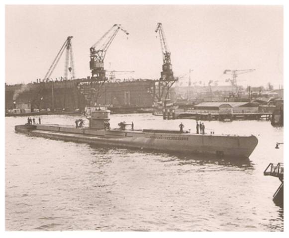 View of U 118 (Type XB), which entered service on December 6, 1941 under Korvettenkapitän Werner Czygan ..............................