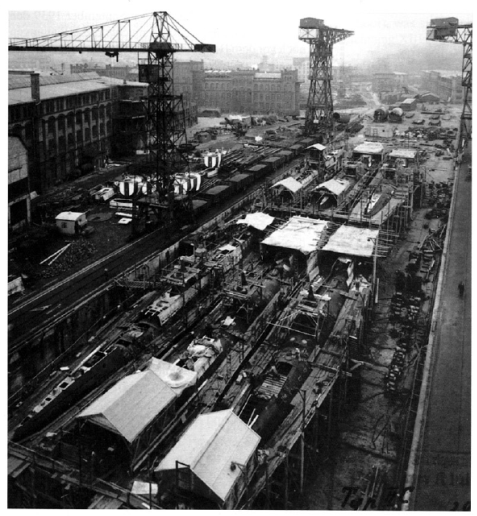 Building of U boats Type II D in the Deutsche Werke Kiel AG - March 26, 1940. In the foreground (from the left) U 137, U 139 and U 141; Behind U 138, U 140 and U 142 ..................................................