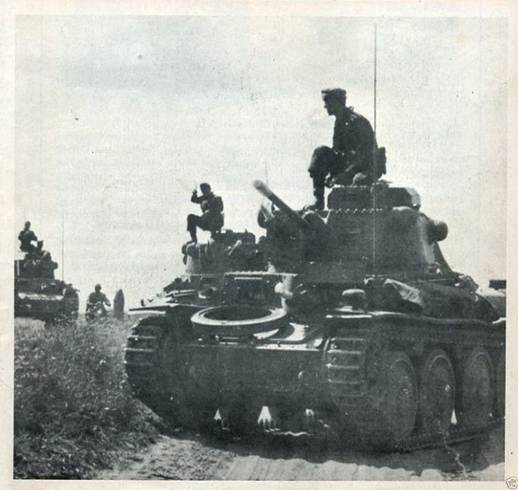A column of Pz Kw 38 (t) during a halt in its advance - Barbarossa 1941.......................