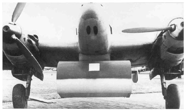 The container &quot;Dobbas&quot; attached to the fuselage of a Bf-110 .................