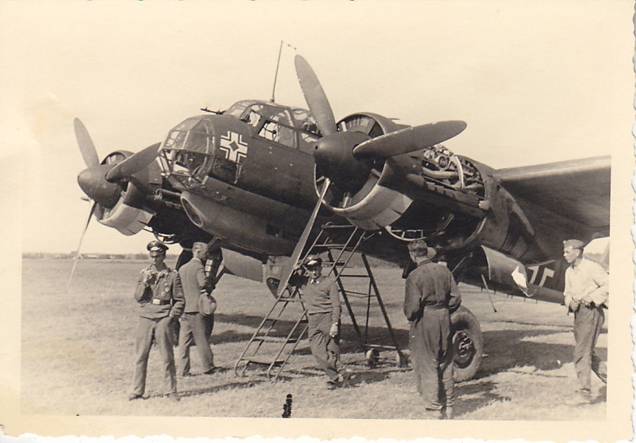 A Junkers Ju-88D with the emblem of the 3. Aufklärungsgruppe (F) / 22.........................