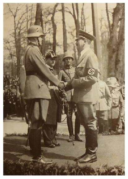 AH greeting Reich Minister of War Generalfeldmarschall v. Blomberg.....................