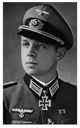 Leutnant Hermann Danzer..................