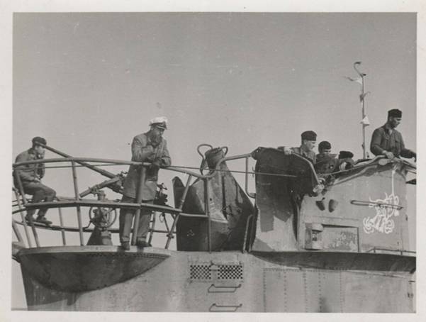 Damage to the U 46's conning tower, despite the three pennants on that patrol she sank two ships..............