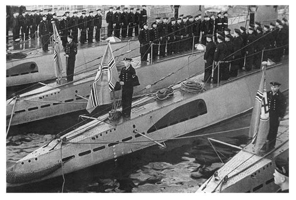 Raising the new Reich flag on the U-boats Type II A in 1935.........................................