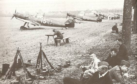 Me-109 and its pilots waiting for orders near the polish border - Aug 1939.