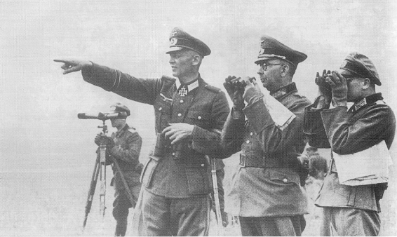 The Generalmajor Hörlein (CO of the GD) reports on the situation to General d Panzertruppe Kempf (CO of XXXXVIII pzk).