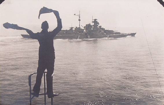 The Tirpitz sails forwards ... ...