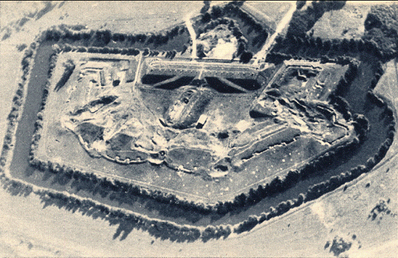 Fort before Warsaw.