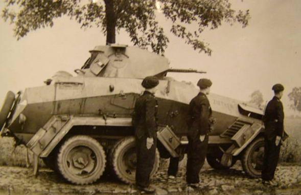 Schwerer Panzerspahwagen Sd Kfz 231 6 rad......................