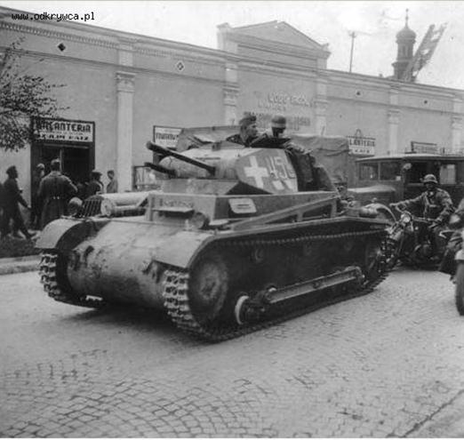 A Pz Kw IIa/b in Polish town during the Polish campaign of 1939 ..............