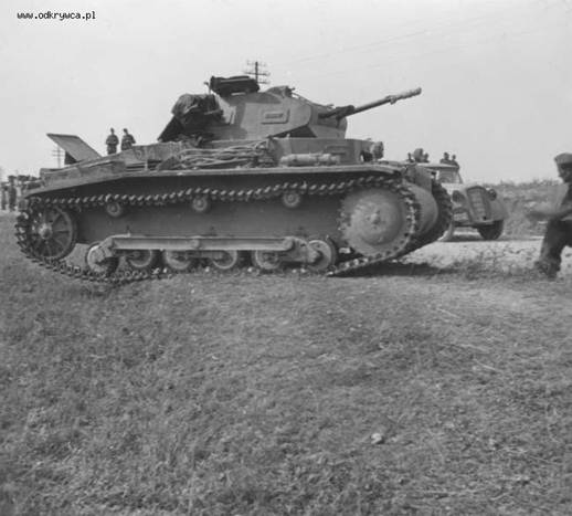 A Pz Kw IIa/b stopped at the roadside somewhere in Poland..............