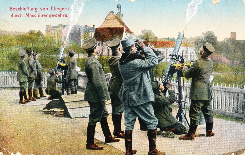 Beschießung von Fliegern durch Maschinengewehre [1917] #1.jpg