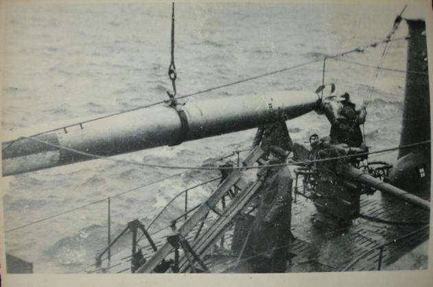 Loading a torpedo drill in a submersible Type VII? ...........