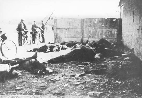 Zwart Huizeke 12 men were shot there.