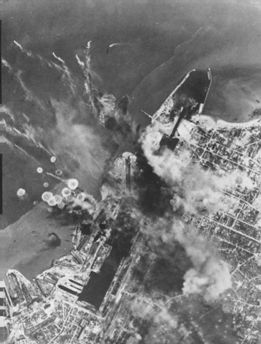 &quot;World War II. Flying Fortresses of the Eight U.S. Army Air Force strike at the German U-boat base at St. Nazaire in one of three daylight attacks on May 29 (194?) by the biggest force of American four-engined bombers yet to raid targets in Axis-occupied Europe., PickID: 23947&quot;
