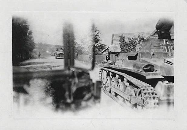Advance of our tanks at Slomka - Sep, 04 1939..........................