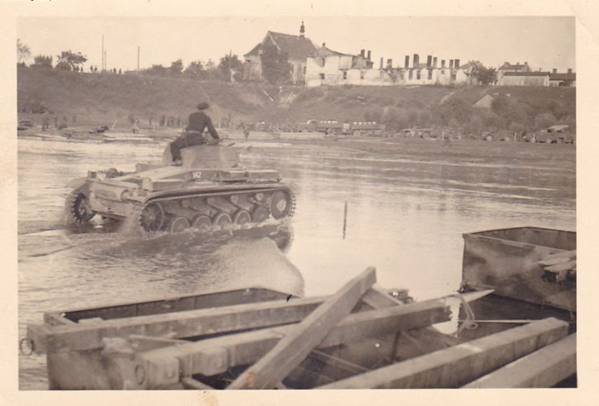 A Pz Kw II Ausf. A / B / C fording a stream in Poland ................................