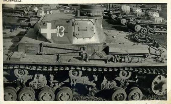 In the foreground the Pz Kw III Ausf. D No. 13 which lacks several road wheels............................<br /> http://odkrywca.pl/panzer-1939-czesc-siodma,645449.html