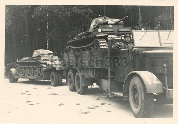 Truck Faun L900 (probably) carrying a Pz Kw II Ausf. D/E and towing a Sd. Ah. 115 with another Pz Kw II Ausf. D/E..................
