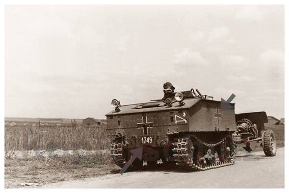 A close view of one artillerieschlepper VA601.........................................<br />2-WK-Photo-Belgischer-Beutepanzer-Vickers-Artillerieschlepper-VA601-mit-BK. eBay Auction.