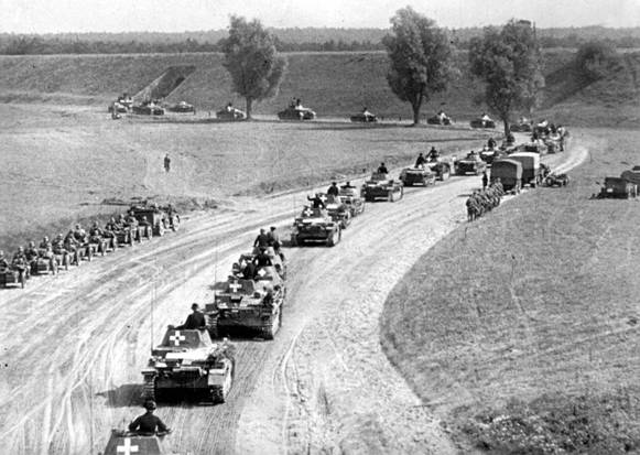 German tank column during the invasion of Poland, September 1939............................<br />http://fhpubforum.warumdarum.de/index.php?topic=24.12630