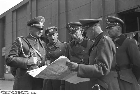 Here Generaloberst Johannes von Blaskowitz (CO of 8. AOK), General d Kavallerie Maximilian Freiherr von Weichs (CO of  XIII AK) and Generalleutnant Hans Felber (CoS of 8. AOK)..........................
