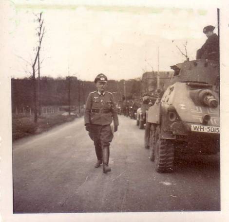 German motorized column, in the foreground a DAF M39 .............................