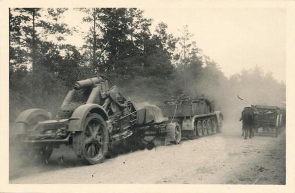The Carriage trailer, towed by a Sd Kfz 8 (12 ton)..................................